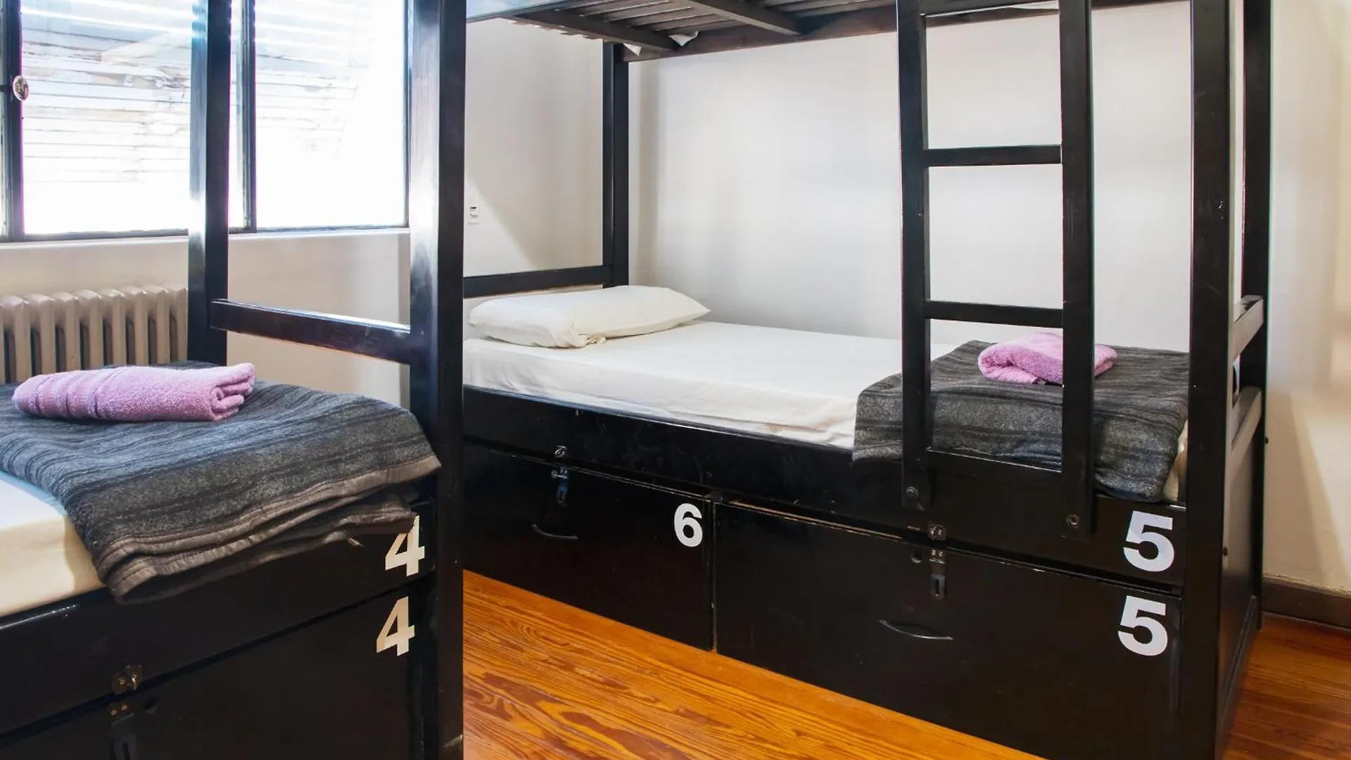 Hostel Pituco - En El Corazon De La Ciudad Mendoza