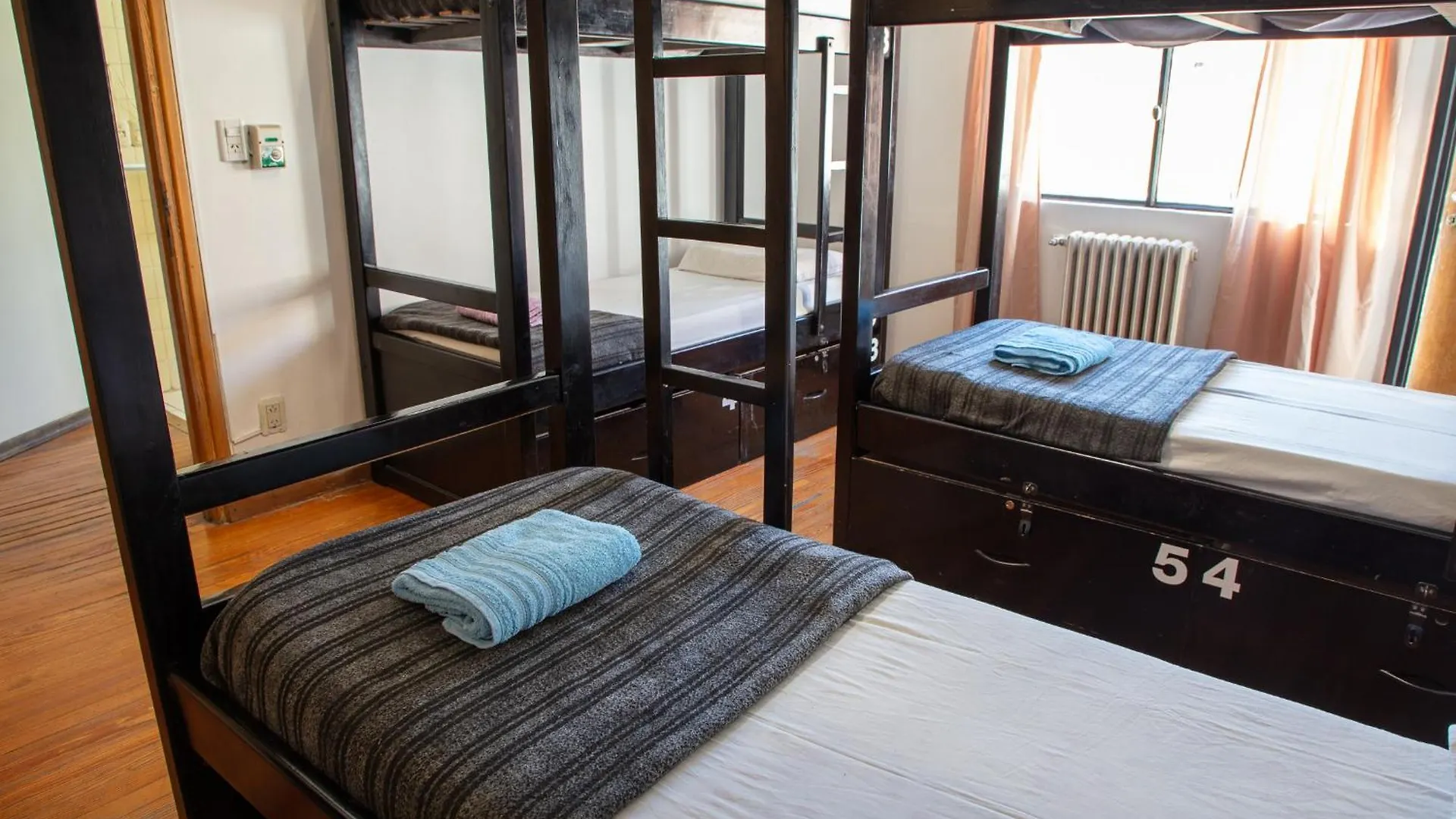 Hostel Pituco - En El Corazon De La Ciudad Mendoza