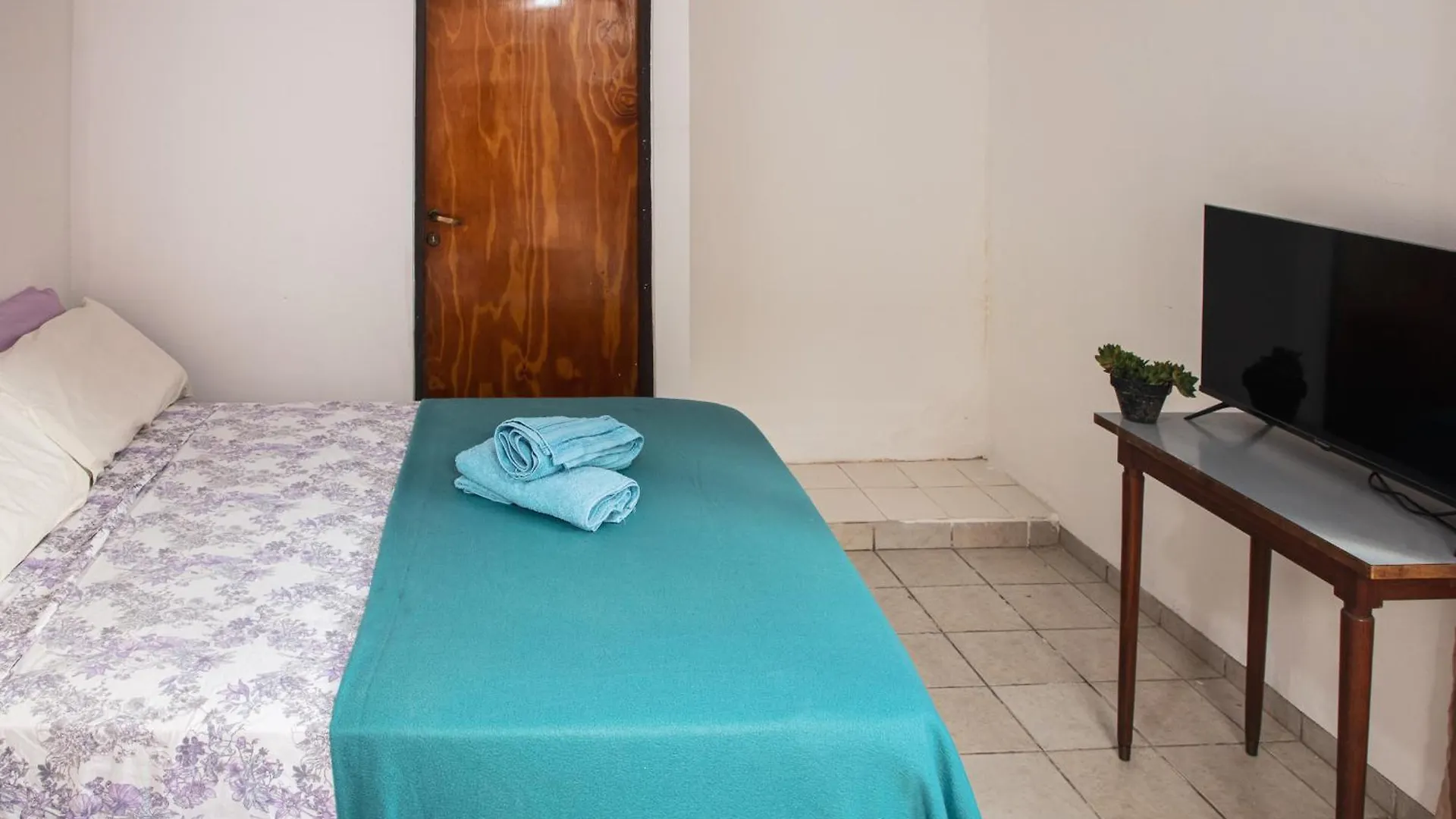 Hostel Pituco - En El Corazon De La Ciudad Mendoza Argentina